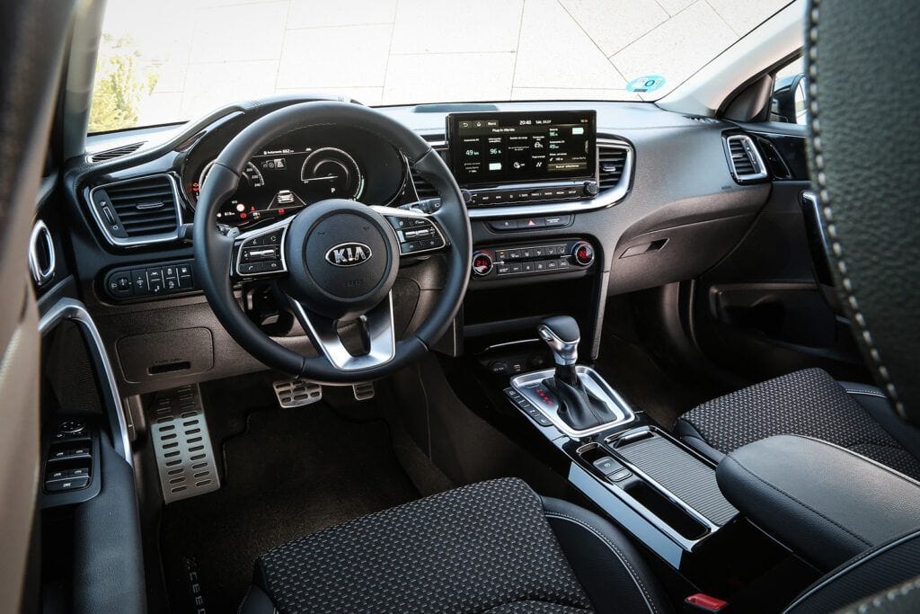 KIA NUEVO XCEED PHEV CALIDAD WEB 045 1 | MQE Más que Eléctricos