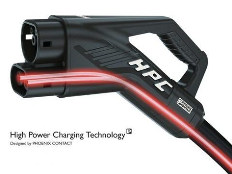 Cargador de alta potencia para vehículos eléctricos con tecnología de carga rápida.