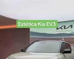 Kia EV3 coche eléctrico en exposición en un concesionario.